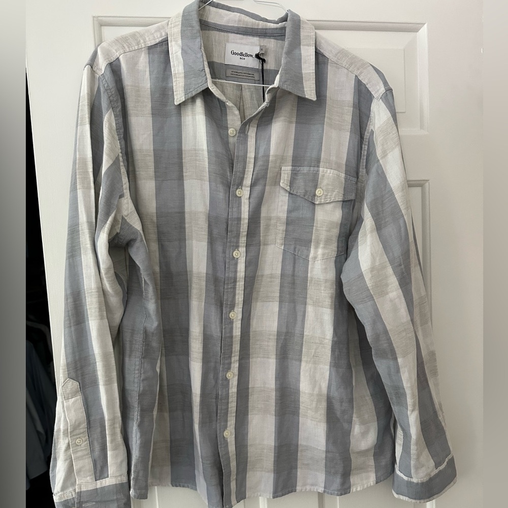 Men’s brand new light linen button down NWT